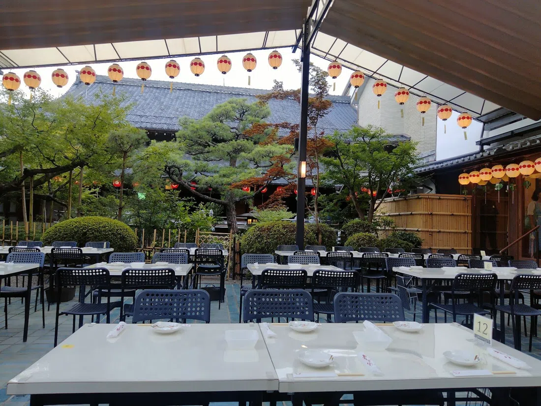 Kamishichiken Beer Garden, Kyoto